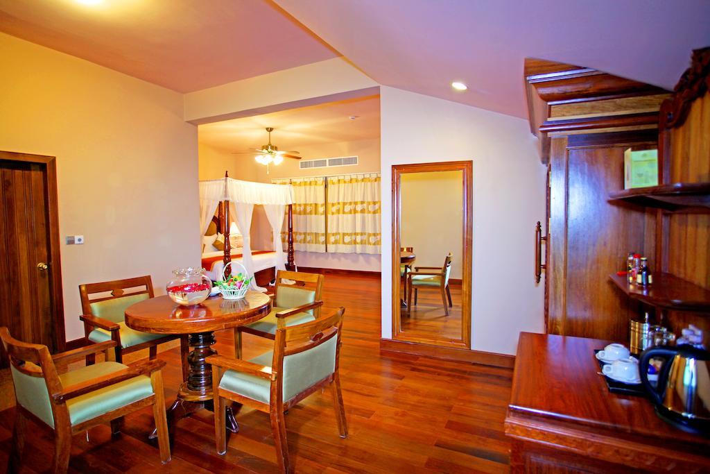 Angkor Era Hotel Сием Реап Екстериор снимка